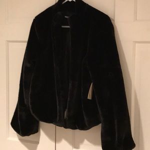 Tularosa faux fur  ladies black jacket